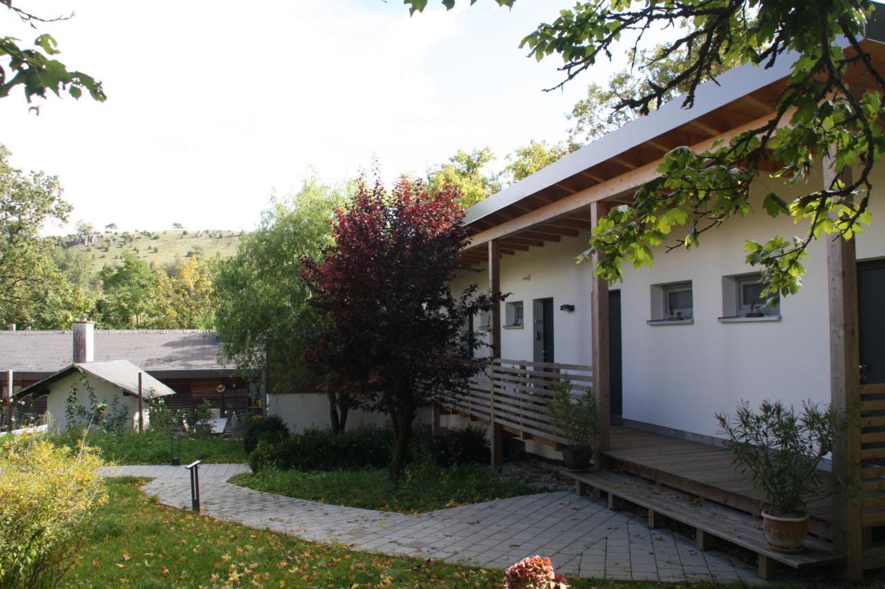 Zimmervermietung Am Habsberg Velburg Exterior photo