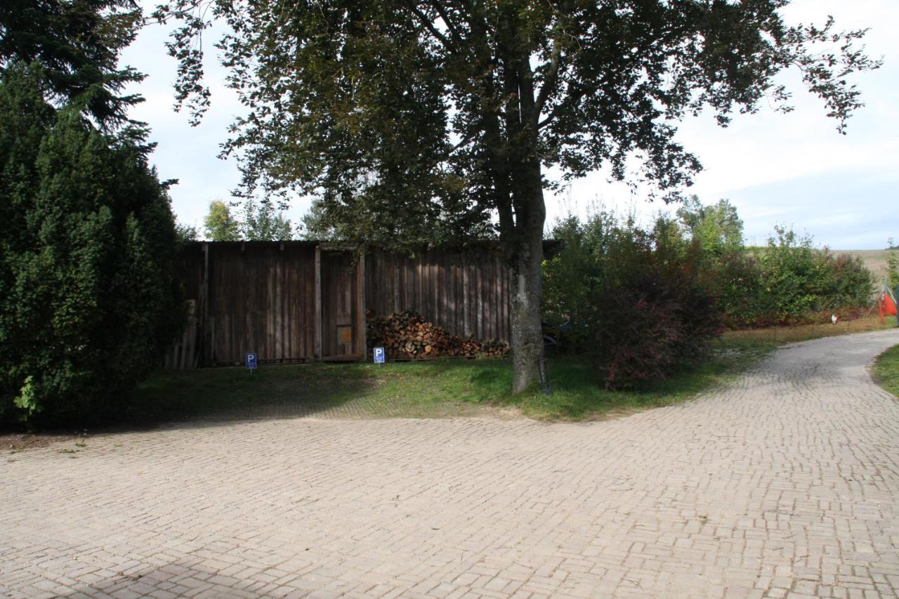 Zimmervermietung Am Habsberg Velburg Exterior photo